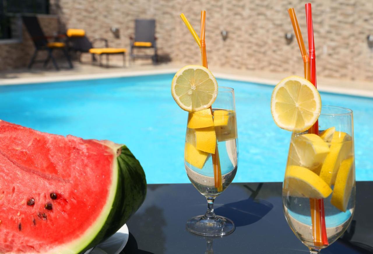 Dragi With Pool, Sauna, & Whirlpool Apartmán Opatija